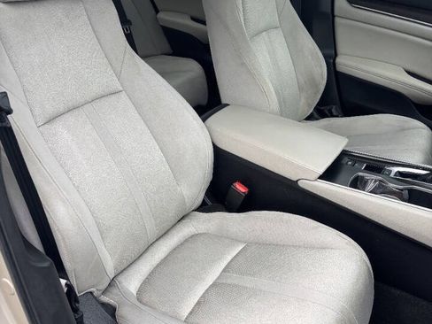 Used 2020 Honda Accord EX image 16