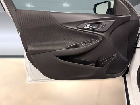 Used 2020 Chevrolet Malibu LT FWD image 13
