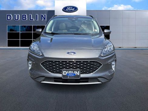 Used 2022 Ford Escape Titanium image 2