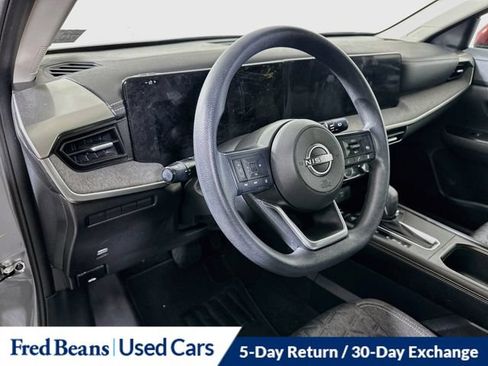 Used 2025 Nissan Kicks SV AWD/4WD image 13