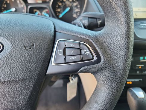 Used 2017 Ford Escape SE w/ Equipment Group 201A image 26