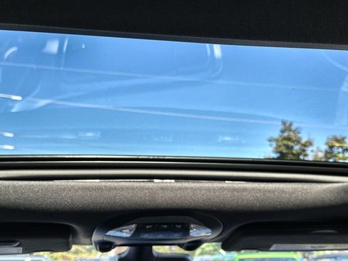 New 2026 Chrysler Pacifica Limited w/ S Appearance Package image 24