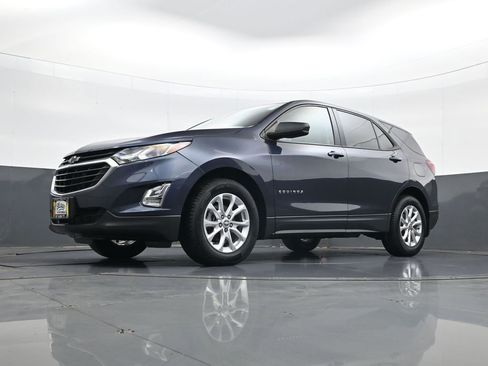 Used 2019 Chevrolet Equinox LS w/ LS Convenience Package image 21
