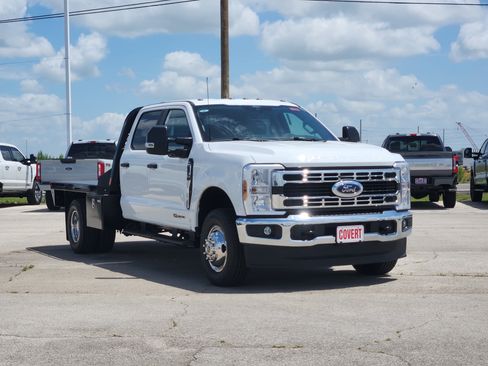 New 2026 Ford F350 XL w/ XL Chrome Package AWD/4WD image 3