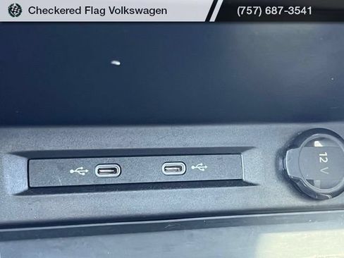 Used 2021 Volkswagen Tiguan SE w/ Panoramic Sunroof Package AWD/4WD image 43