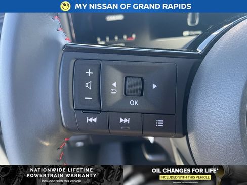 New 2026 Nissan Kicks SR AWD/4WD image 13