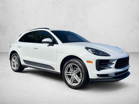 Used 2020 Porsche Macan AWD/4WD image 3