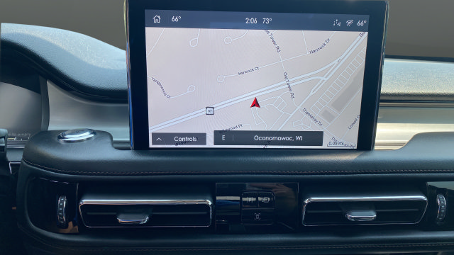 Used 2023 Lincoln Aviator AWD w/ Premium Package image 15