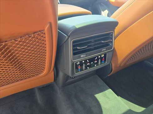 New 2025 Audi Q8 Prestige image 23