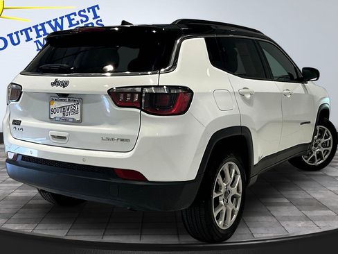 Used 2025 Jeep Compass Limited AWD/4WD image 7