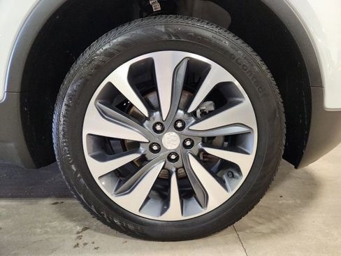 Used 2022 Buick Encore Preferred w/ Safety Package image 34