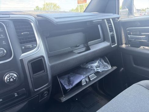 Used 2024 RAM 1500 Warlock AWD/4WD image 29