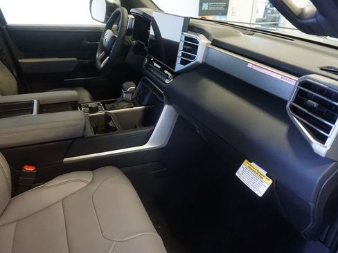New 2026 Toyota Tundra Limited AWD/4WD image 25