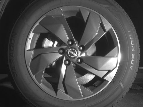 Used 2025 Nissan Rogue SV FWD image 12