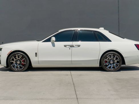 Used 2023 Rolls-Royce Ghost Black Badge w/ Black Badge Ghost Package AWD/4WD image 2
