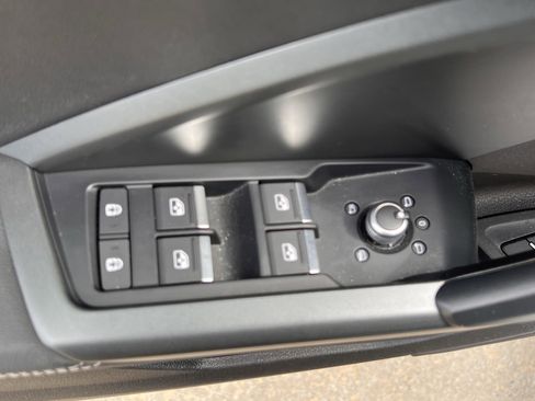 Used 2023 Audi Q3 2.0T Premium Plus w/ Premium Plus Package image 15