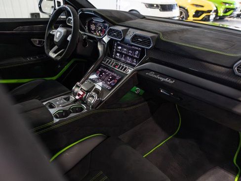 Used 2024 Lamborghini Urus Performante image 31