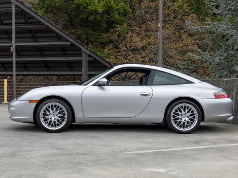 Used 2003 Porsche 911 Targa RWD image 2