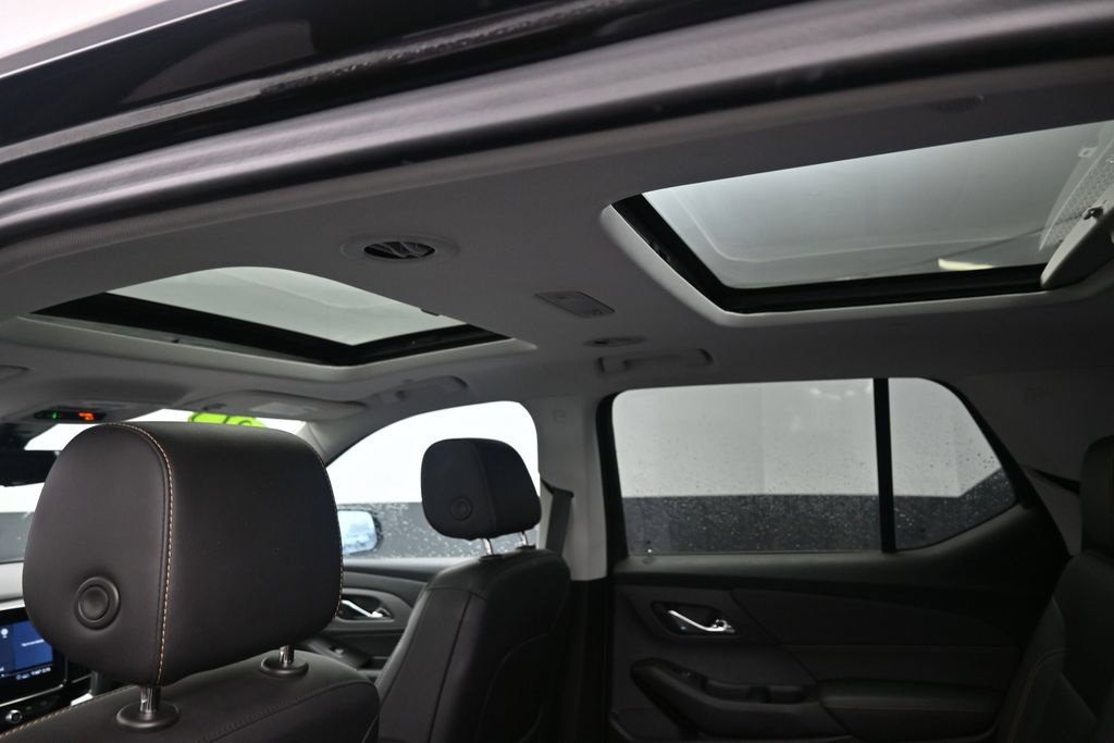 Used 2021 Chevrolet Traverse RS w/ LPO, Floor Liner Package AWD/4WD image 18