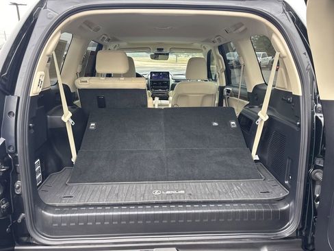 Used 2023 Lexus GX 460 Premium image 47