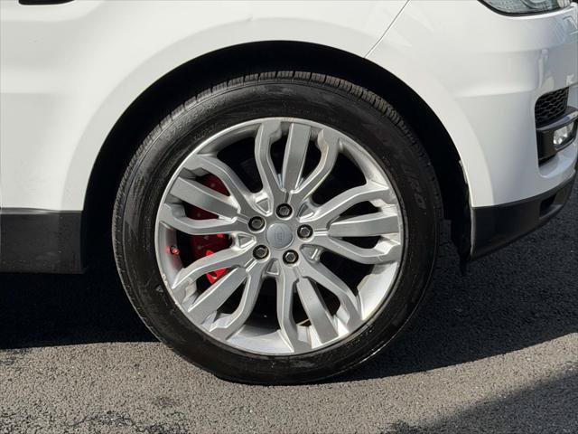 Used 2016 Land Rover Range Rover Sport SE AWD/4WD image 9