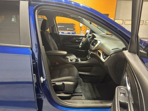 Used 2022 GMC Terrain SLE w/ Driver Convenience Package image 18