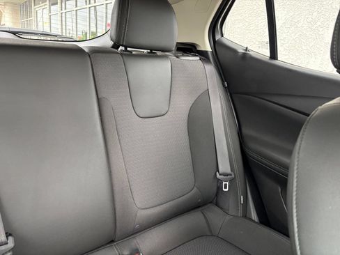 Used 2025 Buick Encore GX Preferred FWD image 36