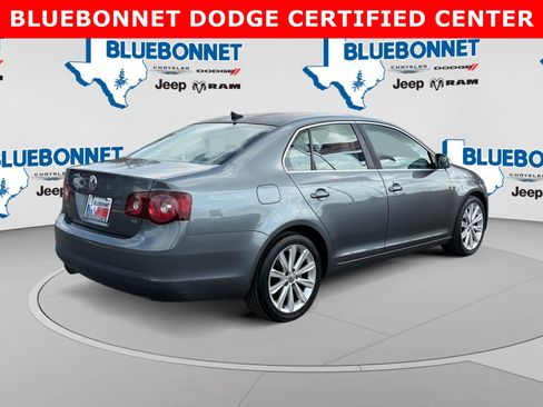 Used 2009 Volkswagen Jetta SE FWD image 5