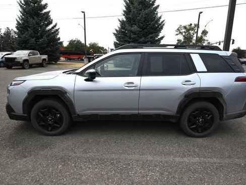 Used 2026 Subaru Outback Limited AWD/4WD image 2