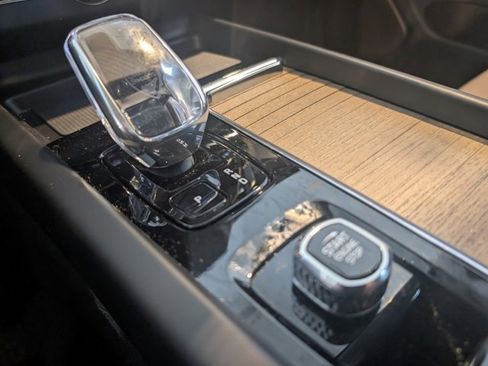 Used 2026 Volvo XC60 B5 Core w/ Climate Package image 22