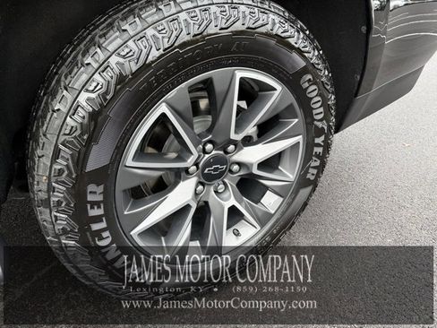 Used 2024 Chevrolet Tahoe Z71 image 9