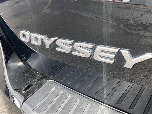 Used 2025 Honda Odyssey Sport-L image 18