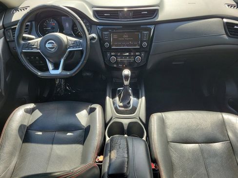 Used 2020 Nissan Rogue SV image 20