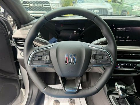 Used 2026 Buick Envista Avenir image 5