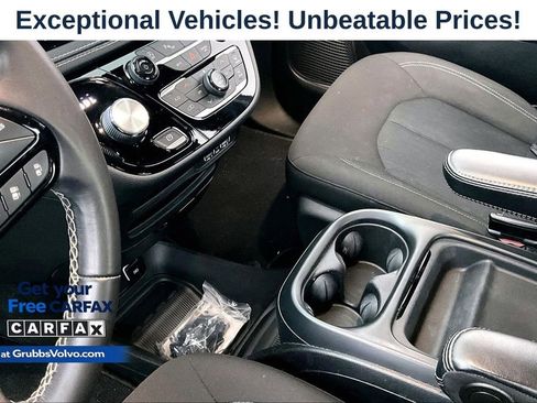 Used 2021 Chrysler Pacifica Touring w/ S Appearance Package FWD image 15