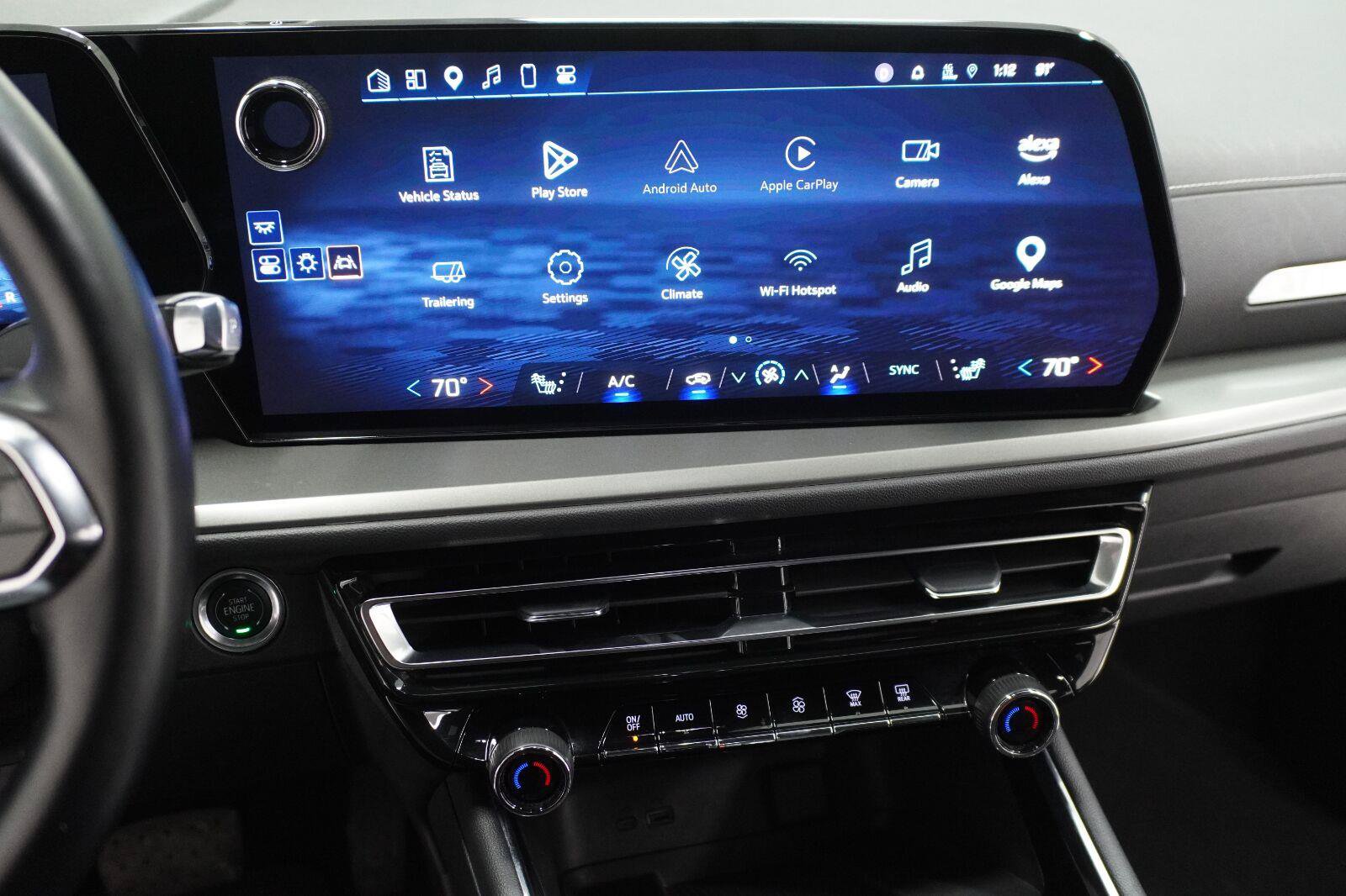 Used 2025 Chevrolet Traverse LT FWD image 20