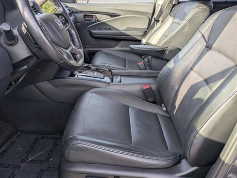 Used 2019 Honda Pilot Touring image 17
