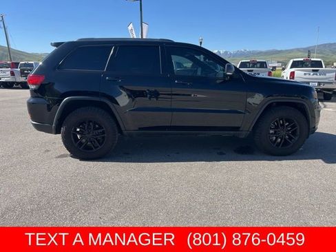 Used 2018 Jeep Grand Cherokee Trailhawk w/ Trailhawk Luxury Group AWD/4WD image 2