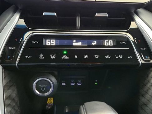 Used 2023 Toyota Venza XLE AWD/4WD image 30