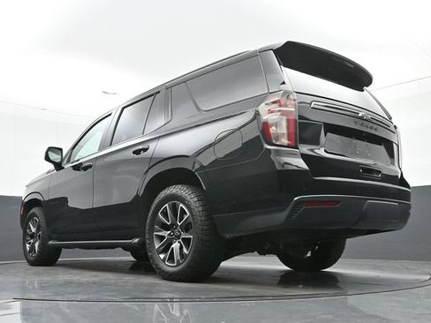 Used 2021 Chevrolet Tahoe Z71 w/ Luxury Package AWD/4WD image 39