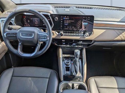 Used 2024 GMC Canyon Denali AWD/4WD image 14