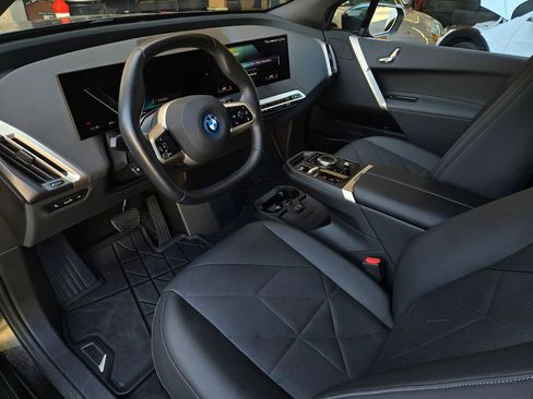 Used 2023 BMW iX xDrive50 AWD/4WD image 10