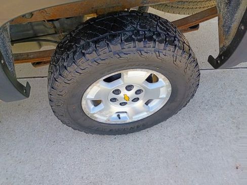 Used 2010 Chevrolet Silverado 1500 LT w/ Interior Plus Package image 18