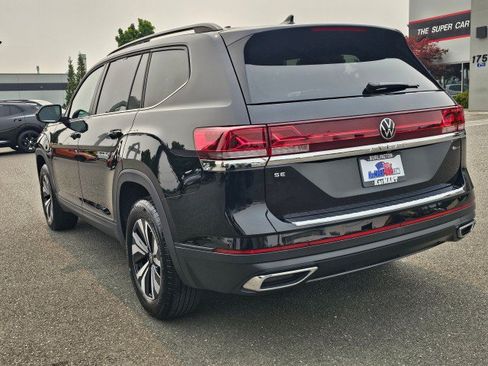 Used 2025 Volkswagen Atlas SE AWD/4WD image 5