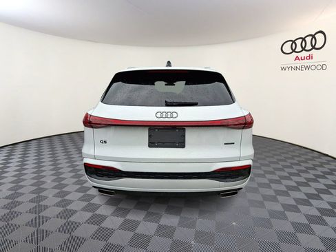 Certified 2025 Audi Q5 Premium AWD/4WD image 5