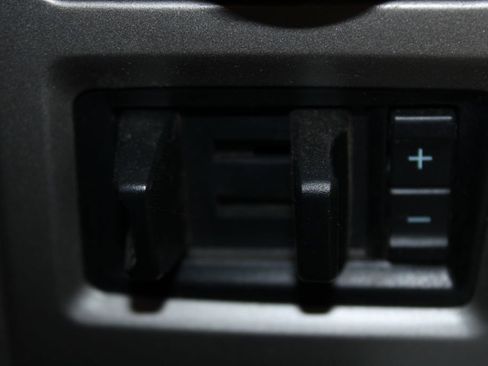 Used 2016 Ford F150 Lariat image 32