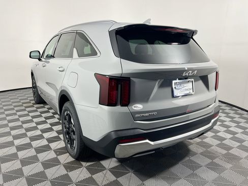 New 2026 Kia Sorento S FWD image 7