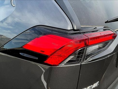 Used 2023 Toyota RAV4 LE AWD/4WD image 21