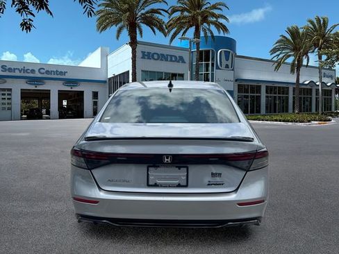 Used 2023 Honda Accord Sport image 7