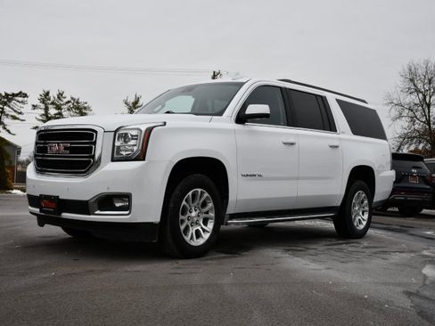 Used 2019 GMC Yukon XL SLT w/ Open Road Package image 3